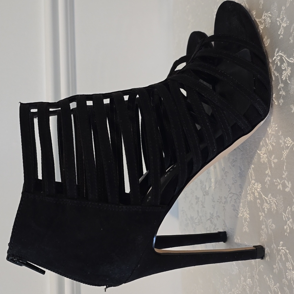 Madden Girl "Lexxx" Women's Size 7 Black Strappy Heeled Sandals - Picture 2 of 11